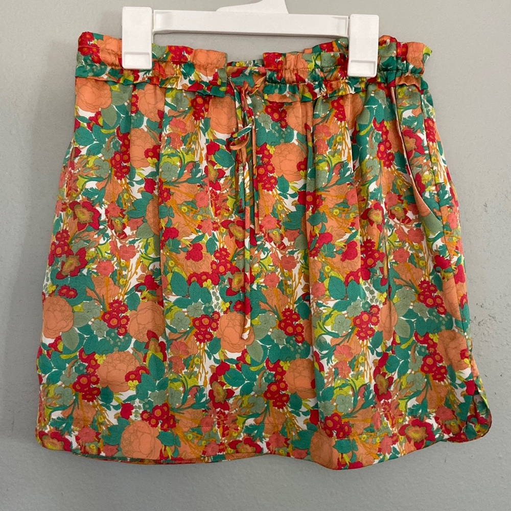 Women’s Satin Mini Skirt w/ Lining